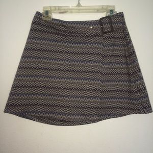 🍁 EXPESS Chevron Mini Skirt Junior Size 11/12